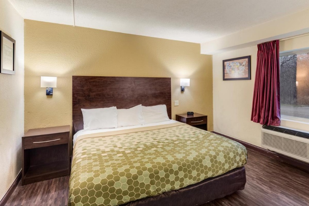 Econo Lodge Inn & Suites Binghamton